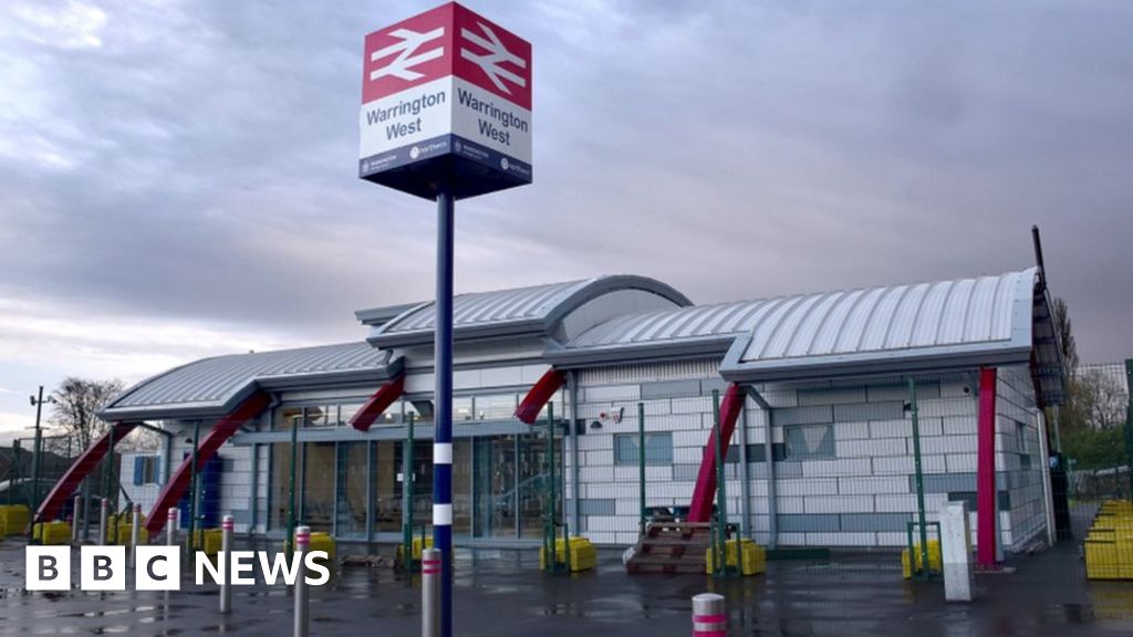 Warrington West: Town's new £20.5m railway station opens - BBC News