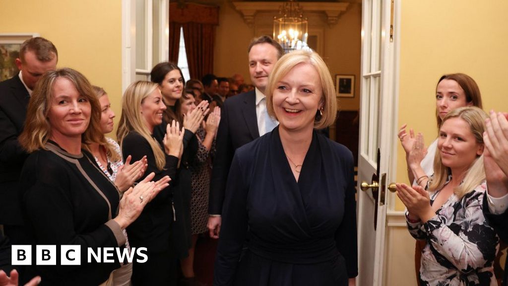 liz-truss-new-prime-minister-installs-allies-in-key-cabinet-roles