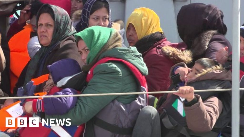 Many killed in latest migrant boat sinking - BBC News