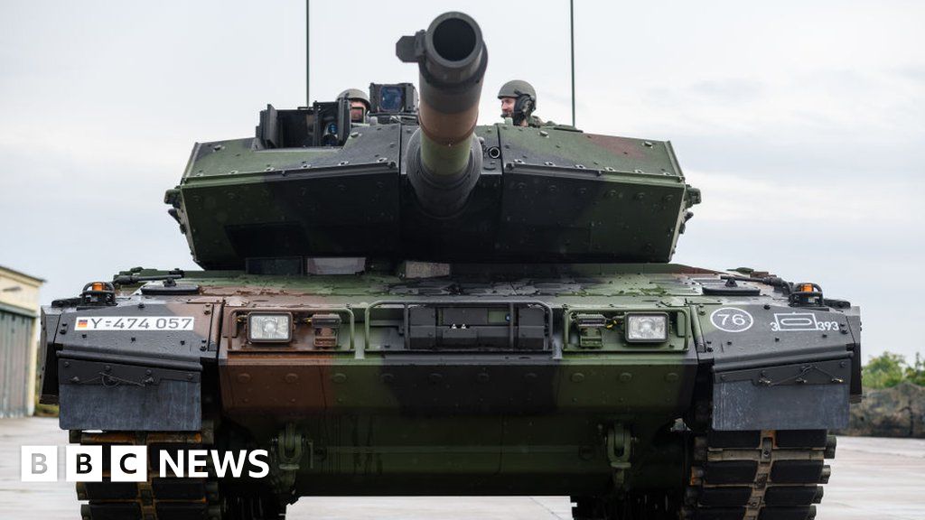 Ukraine war: Allies to meet as Kyiv requests tank donations