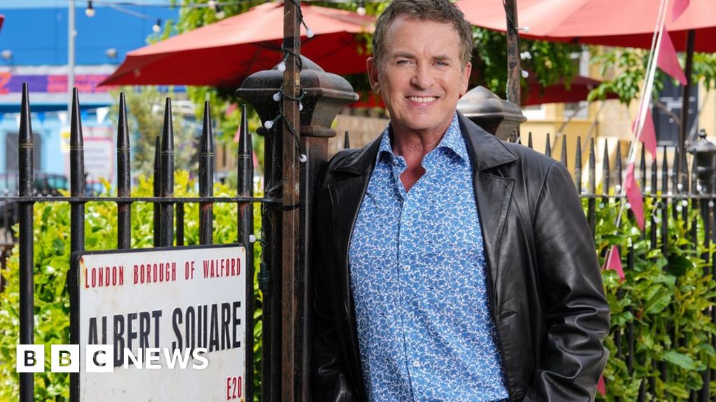 Shane Richie: Actor to reprise role of EastEnders Alfie Moon