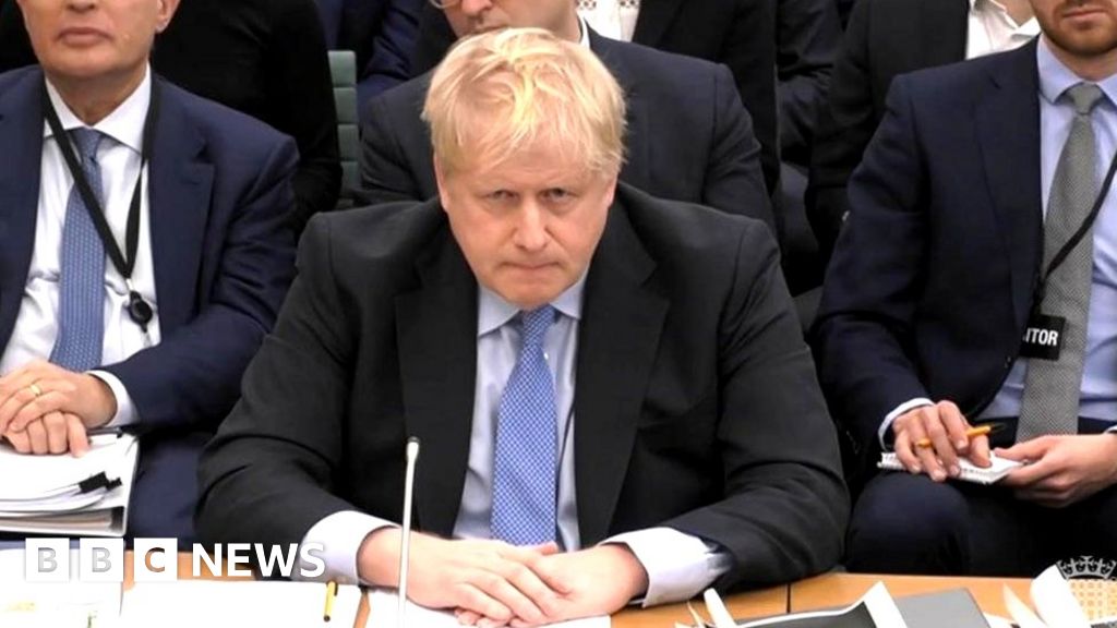 Boris Johnson entra em confronto com parlamentares por negações do Partigit