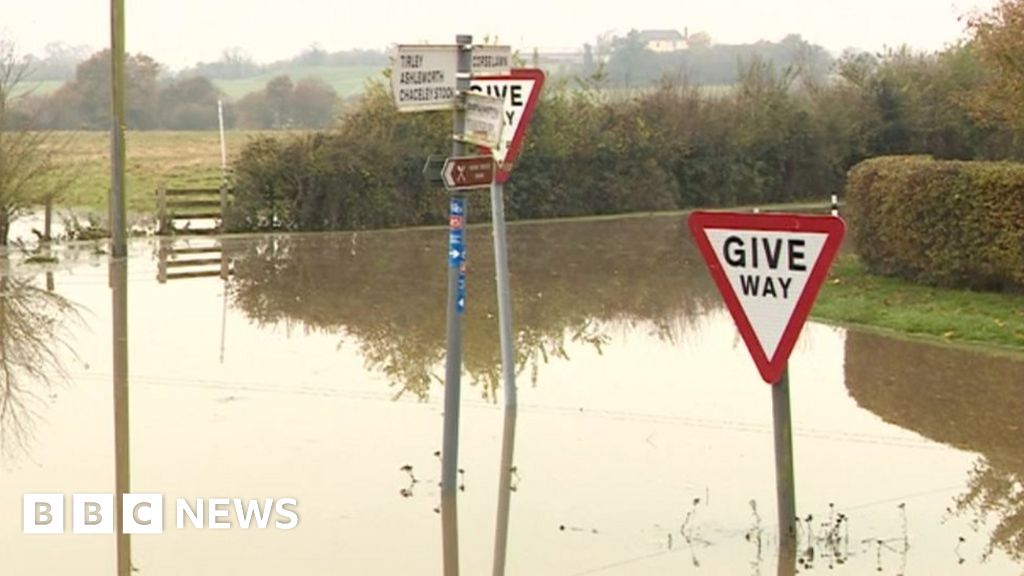 England Floods Gloucestershire Residents Thwarted In Water Battle 