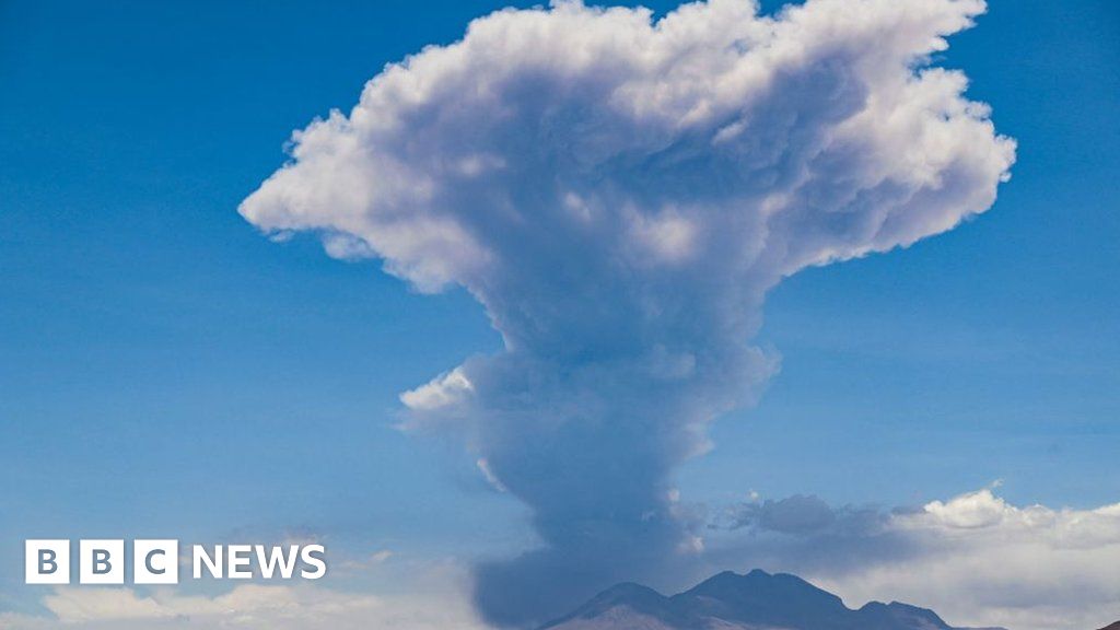 Chile volcano: Alert issued after Lascar rumbles to life