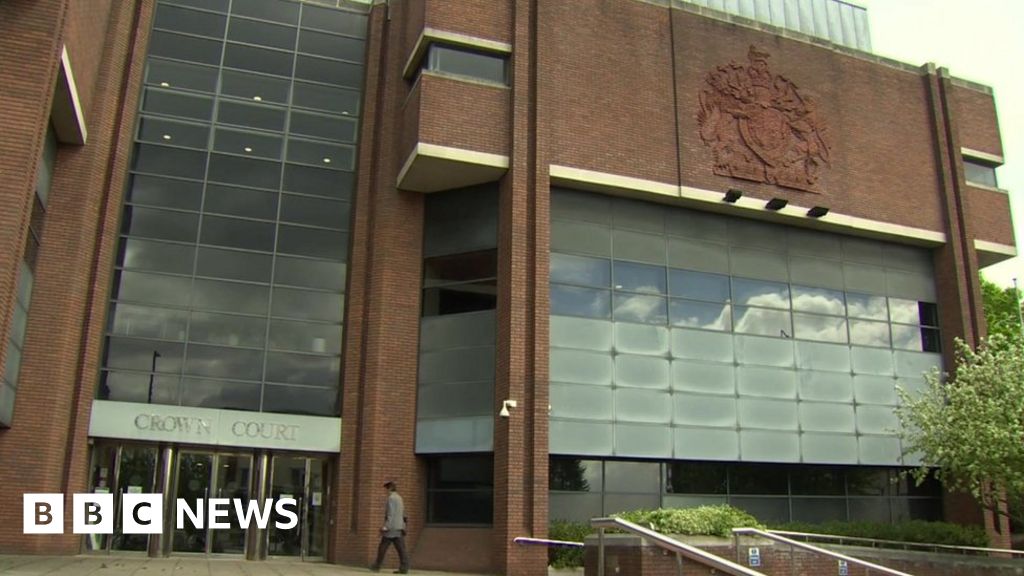 Harrow Crown court closed after dangerous concrete found