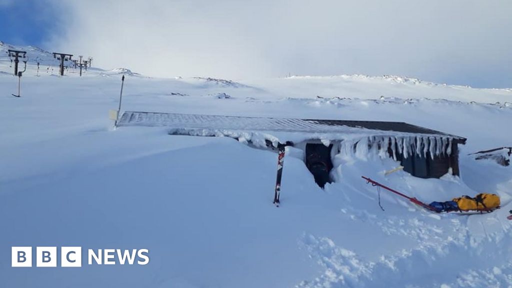 'Four meters' of snow in three weeks at ski cent thumbnail