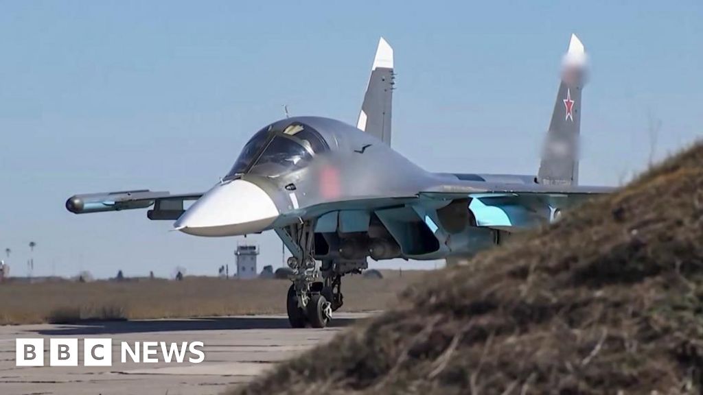 Украинската армия казва че е свалила 10 руски военни самолета