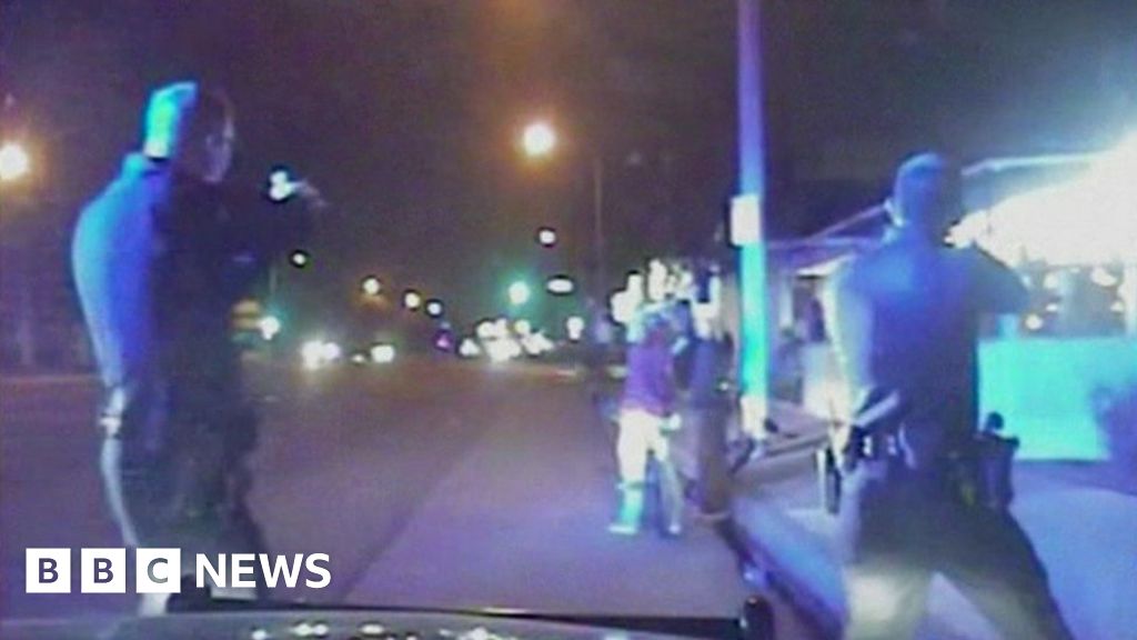 Videos Show Police Shooting Dead Unarmed Man In Los Angeles - BBC News