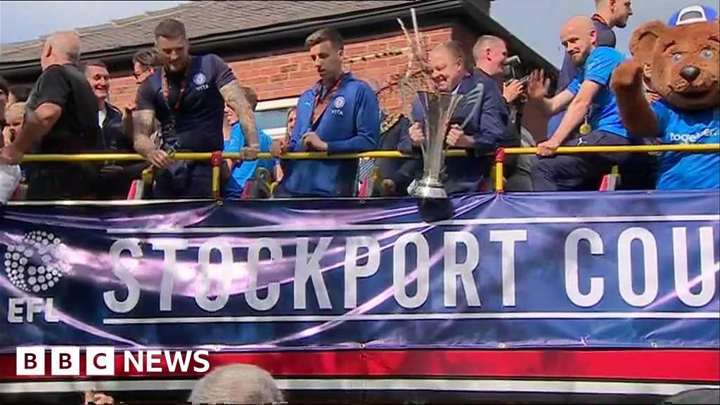 Open-top bus parade to celebrate promotion