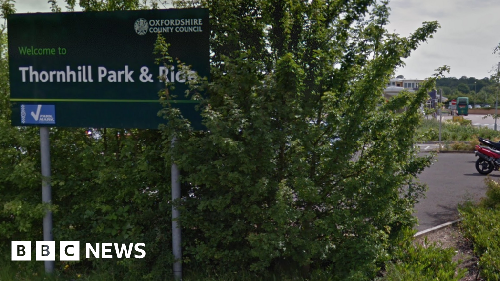 drive-through-testing-at-thornhill-park-and-ride-in-oxford-bbc-news