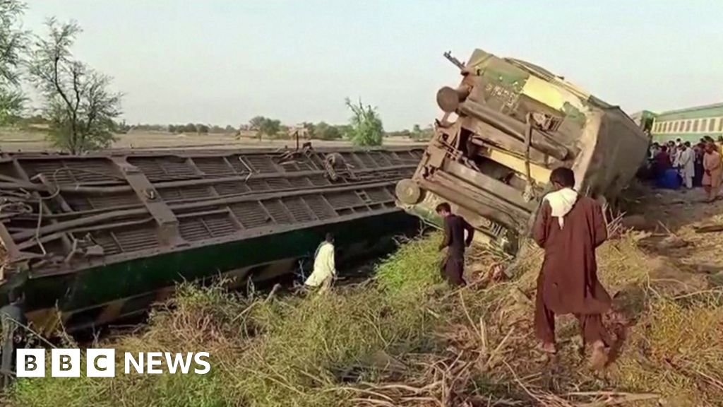 Pakistan train accident: 36 killed in Sindh collision