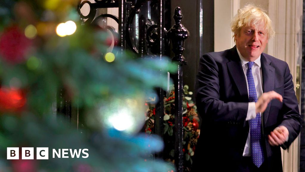 121924427 tree downing street