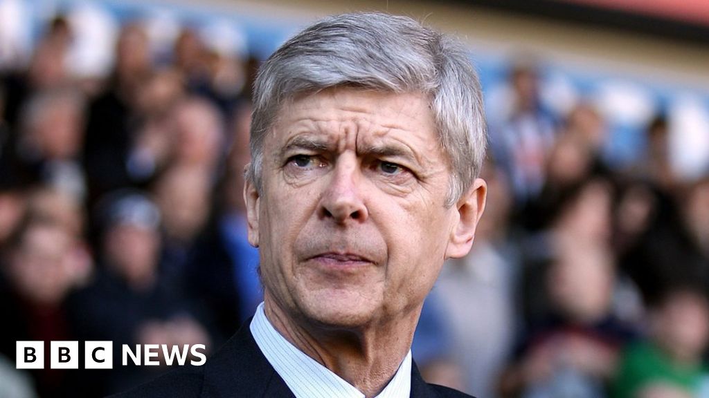 Arsene Wenger Tears And Laughter As Fans React To Him Leaving Arsenal