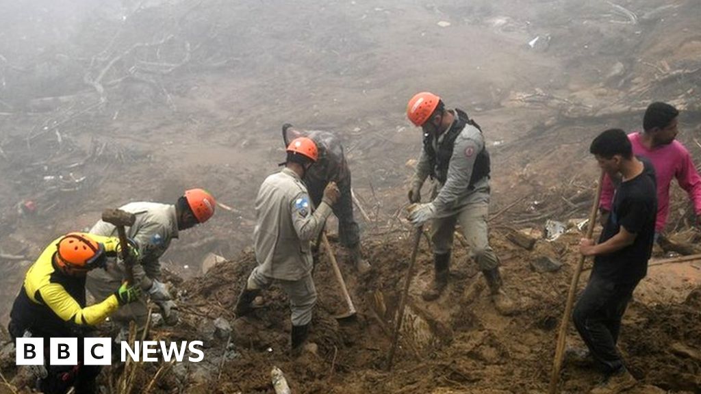 Petrópolis: More than 120 still missing in Brazil flood-hit city