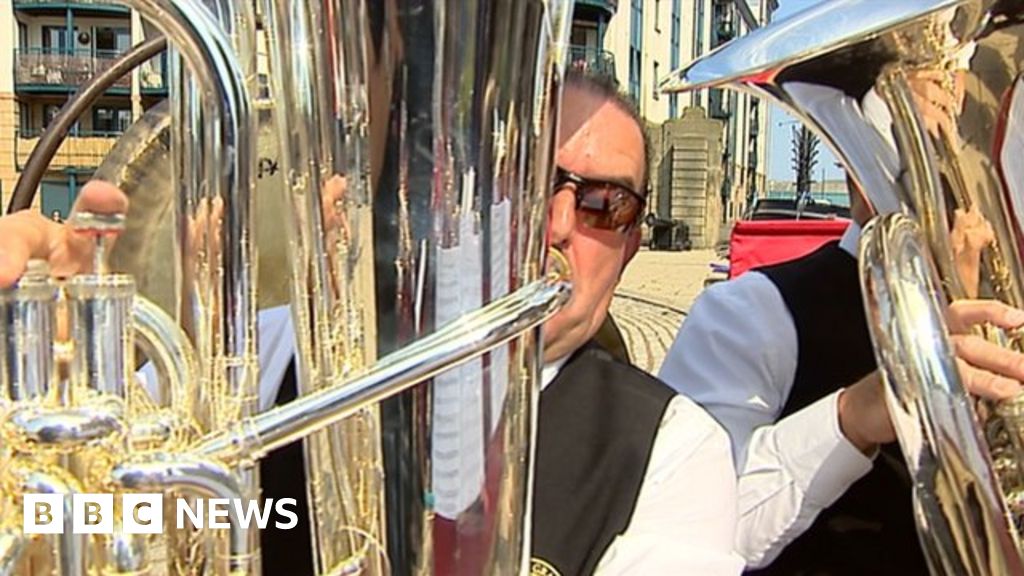 All about that brass at Edinburgh festival BBC News