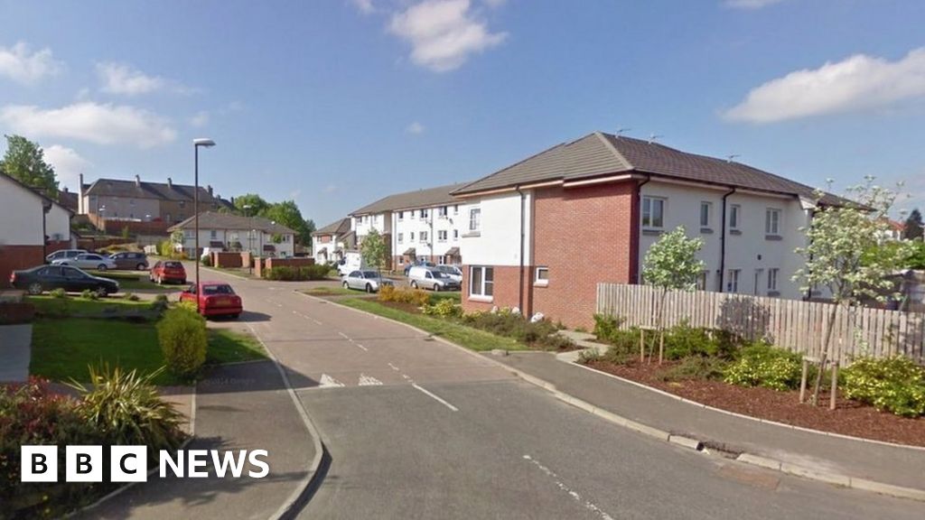 Appeal after car set on fire in Dalkeith - BBC News