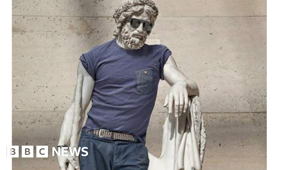 Covering up nude statues Iranians say thanks but no thanks to Italy