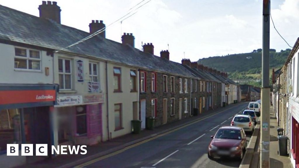 Death of man found in Mountain Ash road 'unexplained' - BBC News