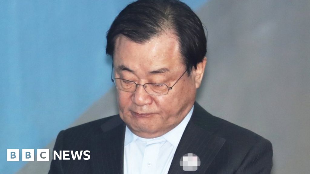 South Korea: Former spy chiefs arrested for corruption