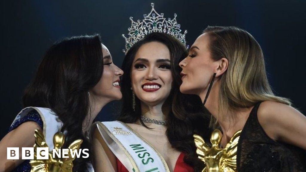 Transgender Beauty Queens Plea For Equality After Pageant Bbc News 1507