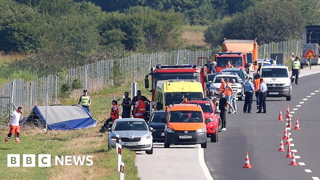 Croatia bus crash: Twelve Polish pilgrims killed and 31 injured