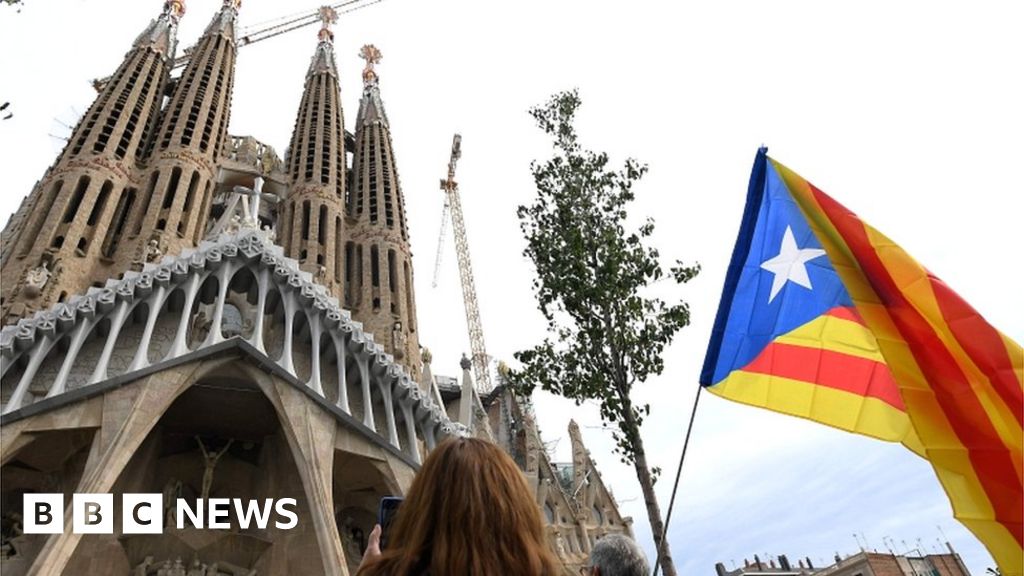 Barcelona cathedral: Catalonia protests shut down Sagrada Familia Barcelona cathedral: Catalonia protests shut down Sagrada Familia