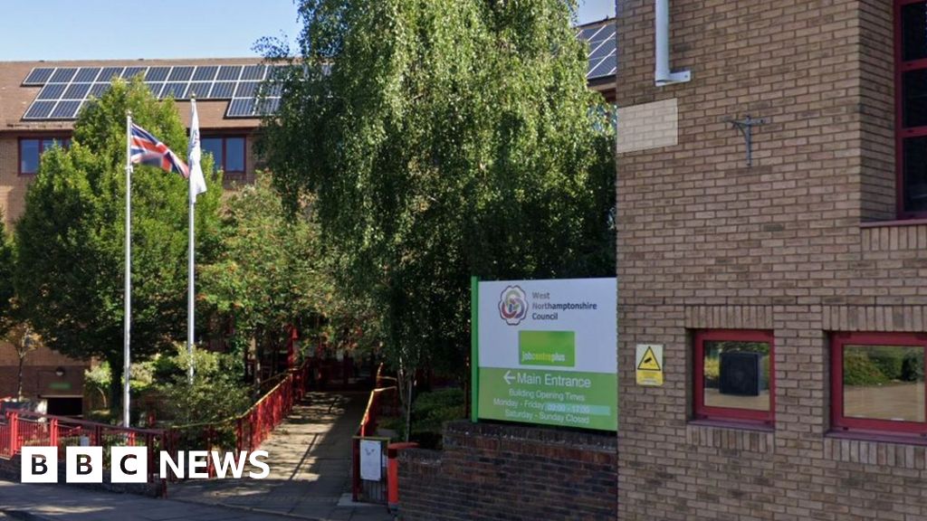 Defunct Daventry council offices to be sold off BBC News