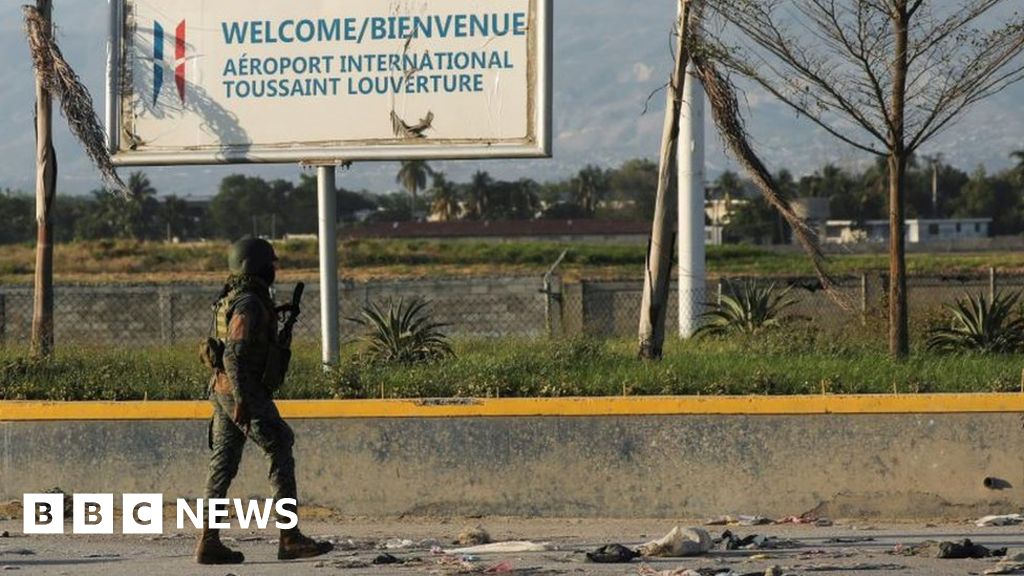Бандите в Хаити се опитват да превземат летище Порт-о-Пренс