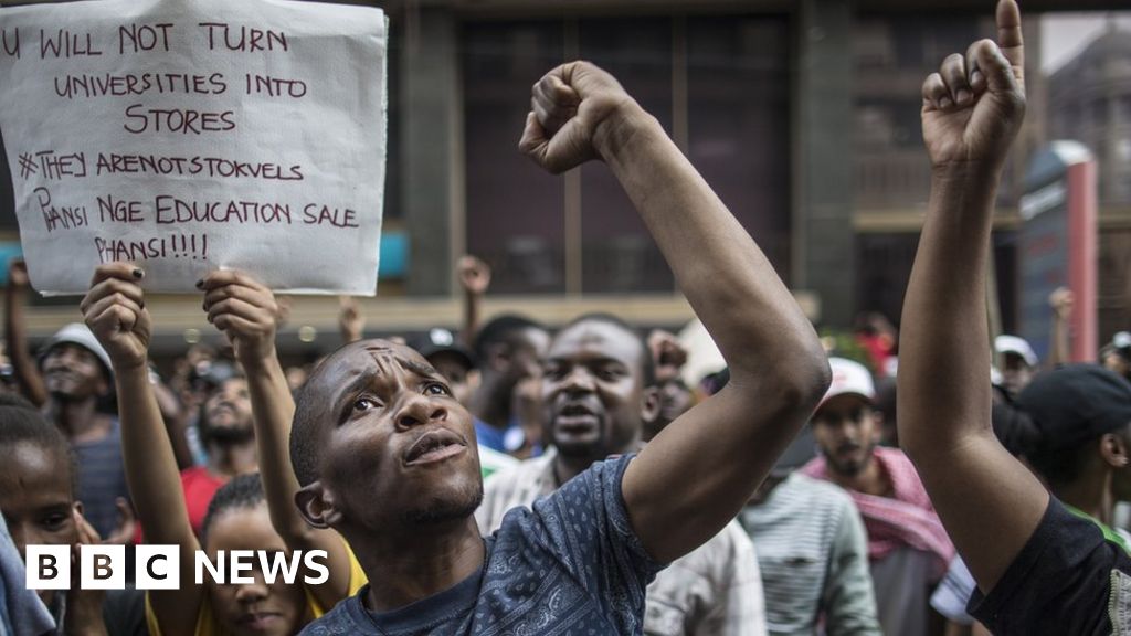 Letter from Africa: South Africa's student revolts - BBC News