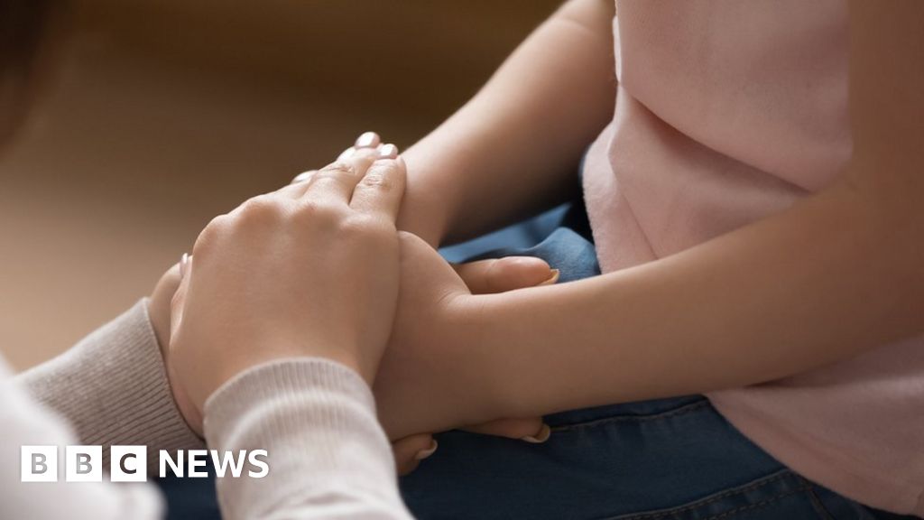 Carer shortage: Government urged to 'rocket boost' fostering