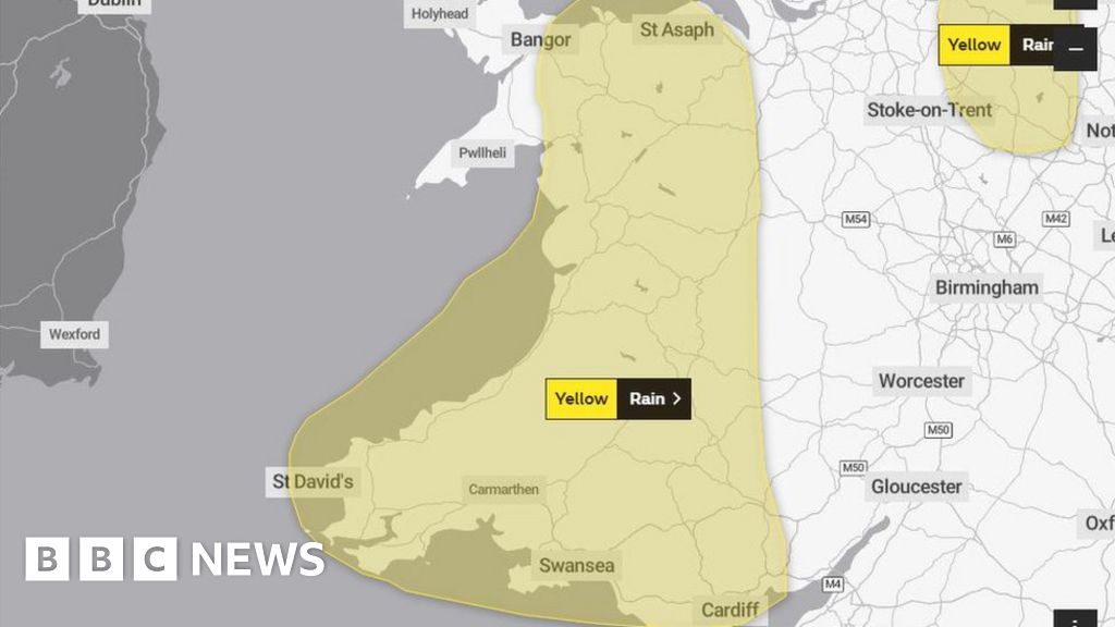 Flooding 'likely' as heavy rain forecast