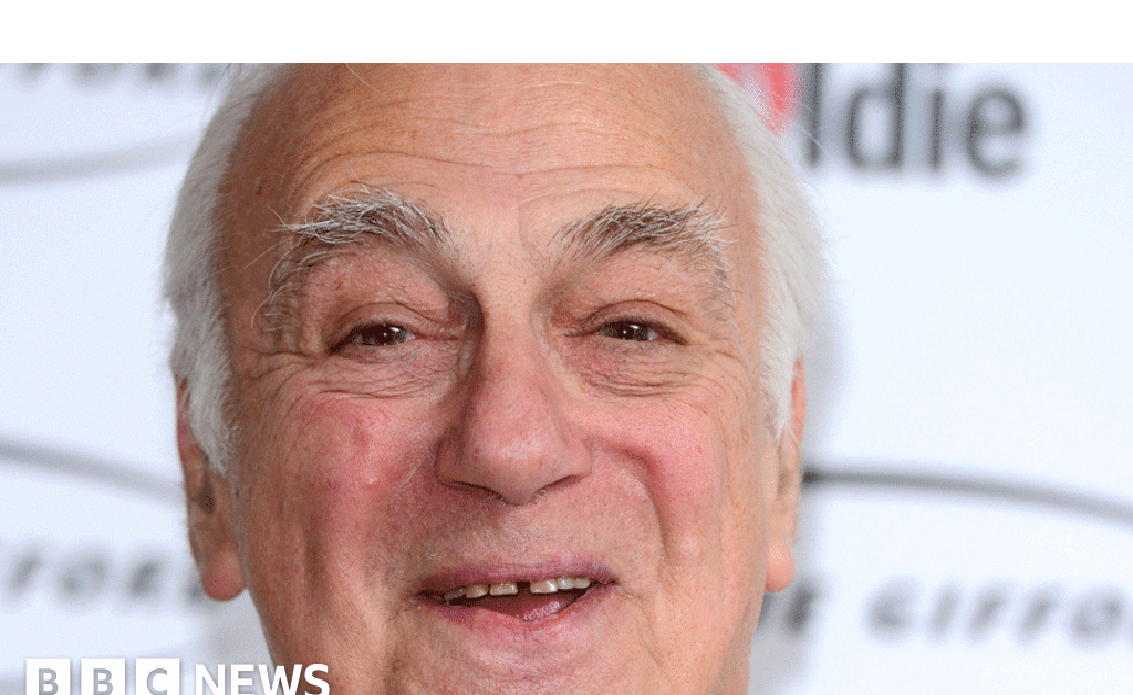 Roy Hudd, actor and comic, dies aged 83 thumbnail