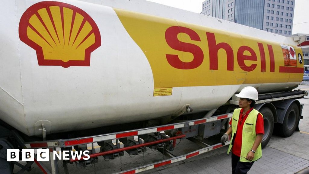 Shell profits drop as oil and gas prices fall