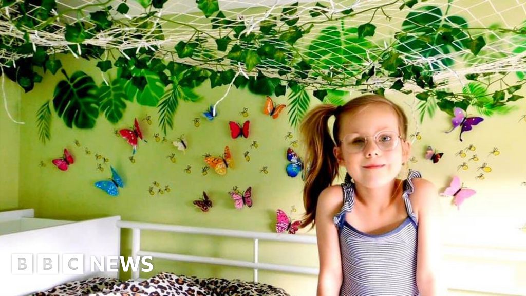 Coronavirus: mom creates bedroom-jungle for daughter's birthday