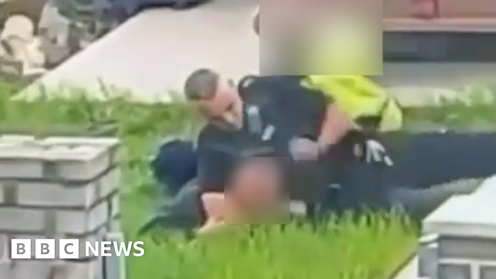 Porthmadog: Police officer under criminal investigation after punch video