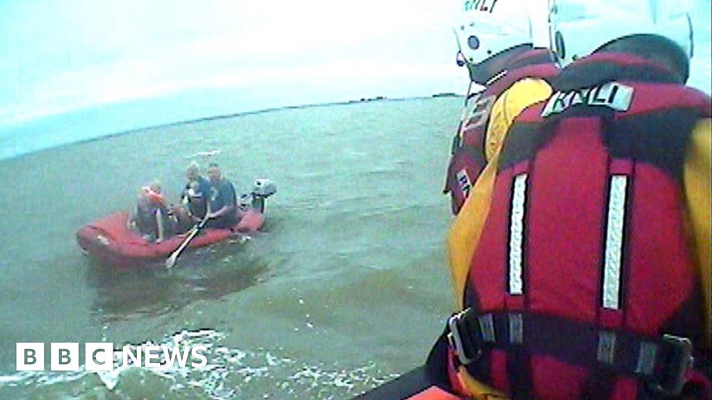 Baby rescued from drifting dinghy off Isle of Sheppey - BBC News