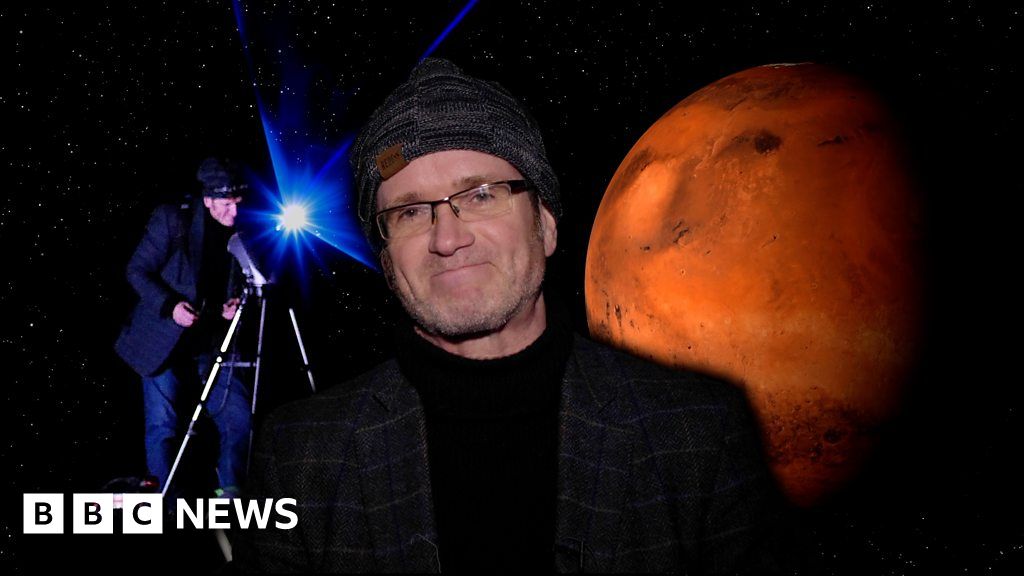 Hampshire doctor claims Mars ownership using lasers - BBC News