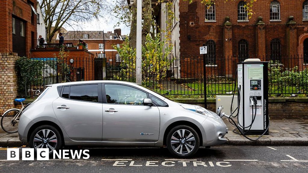 ULEZ: Fewer electric car street charging points outside zone