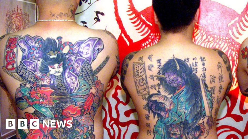 Japanese spas urged to relax tattoo rules for tourists - BBC News