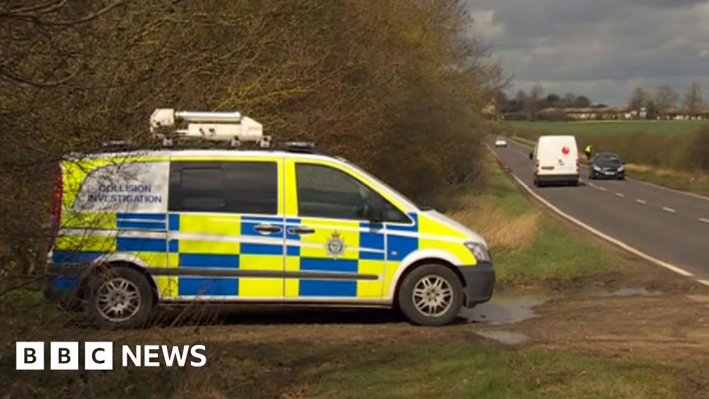 lincolnshire news car crash yesterday bbc live