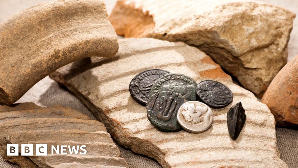 StokeonTrent Did the Romans make pottery there? BBC News