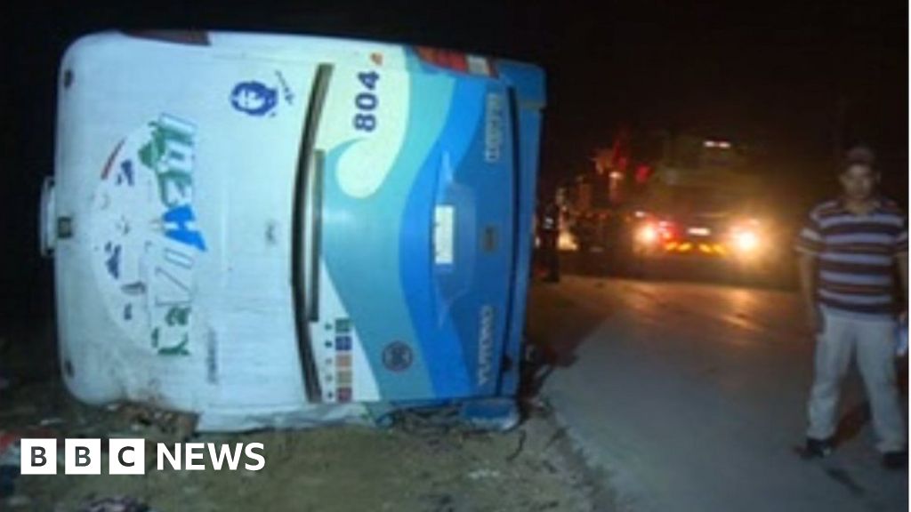 Cuba bus crash Foreigners among seven dead BBC News