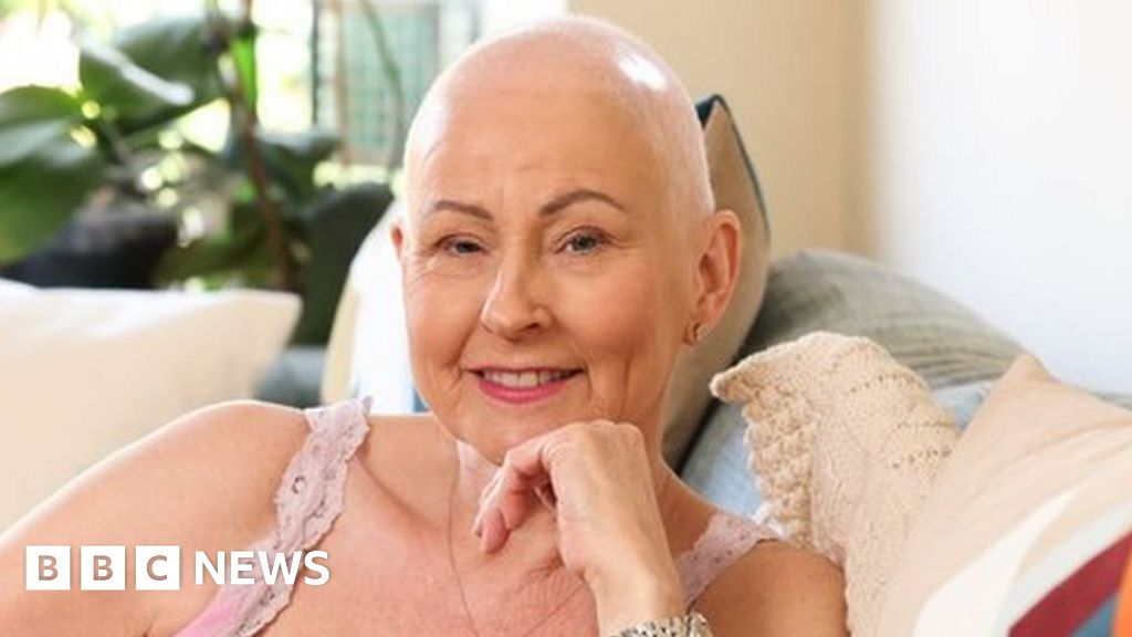 Pamela Ballantine: UTV presenter reveals cancer diagnosis - BBC News