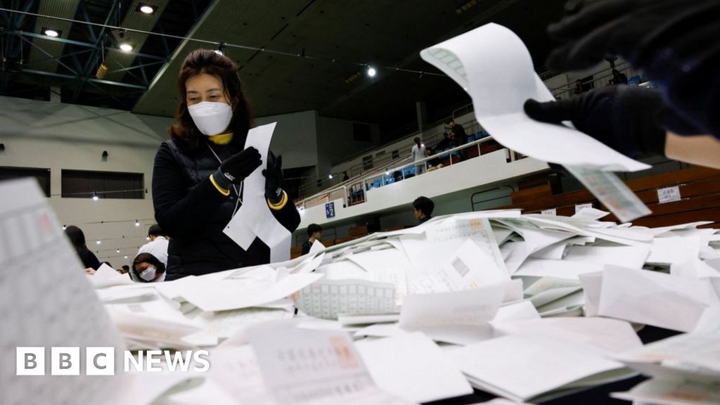 South Korean opposition set to win election