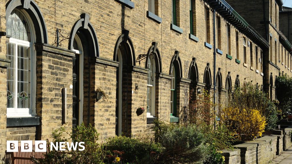 Art centre plan moves forward with land transfer