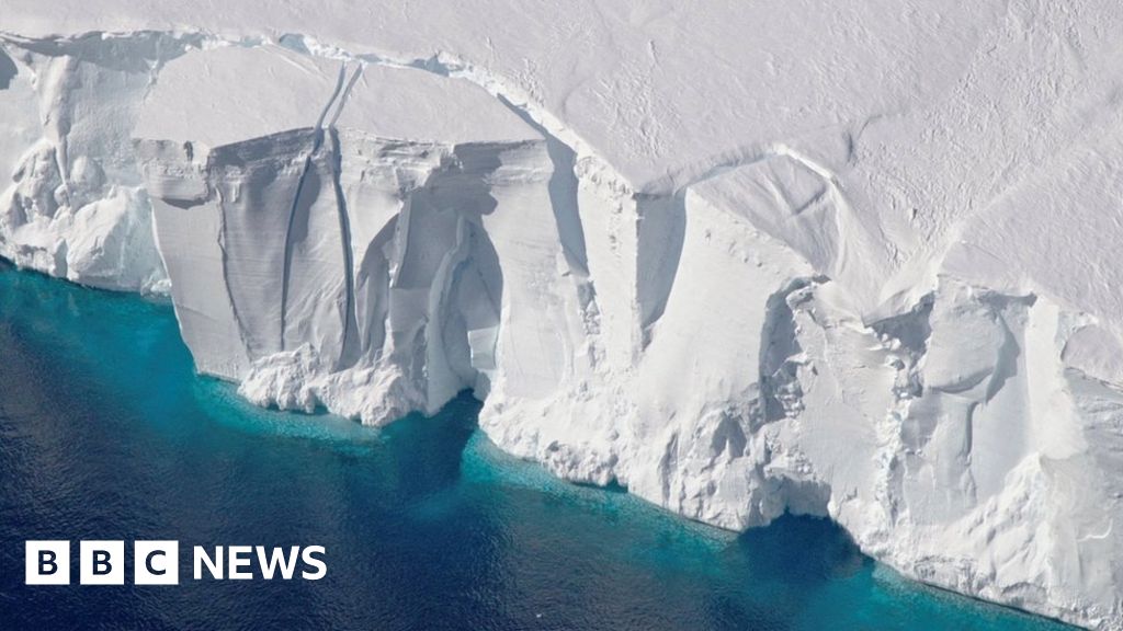 崩壊に向かっている南極の海流に関するレポート