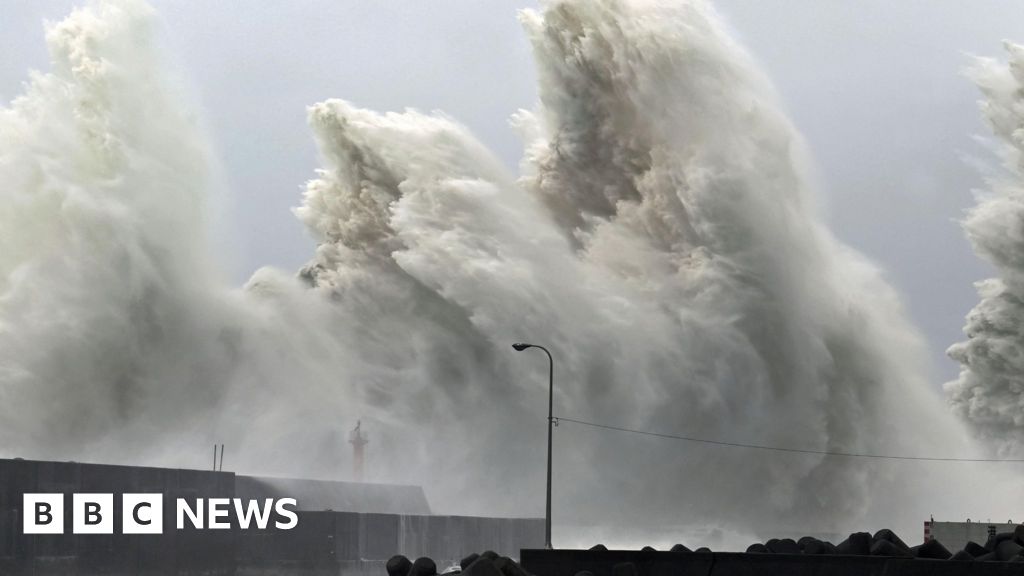 Japan storm: Nine million people told to evacuate as super typhoon Nanmadol hits