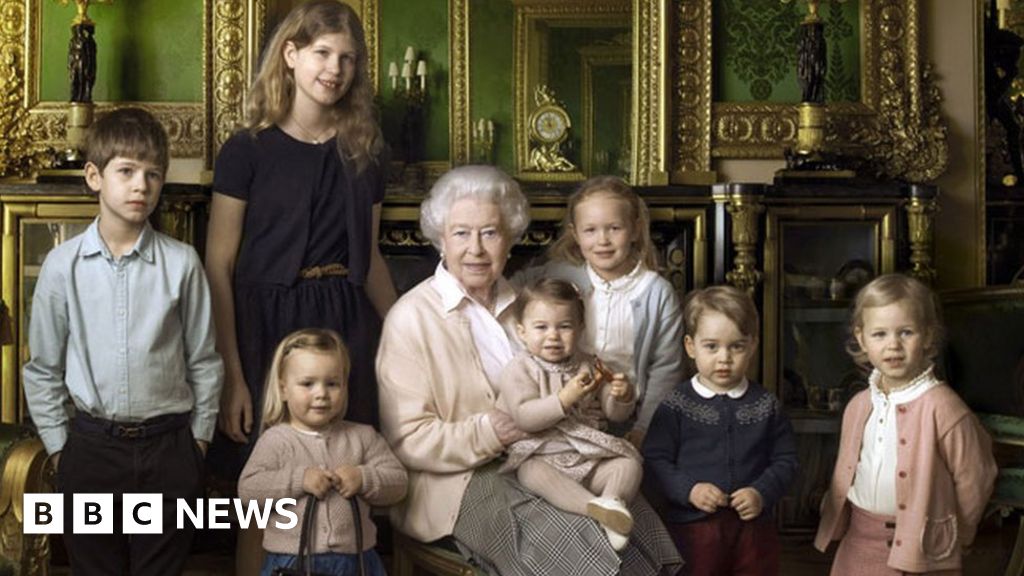 Дети королевы елизаветы фото Queen’s birthday: Who are the youngest royals? - BBC News