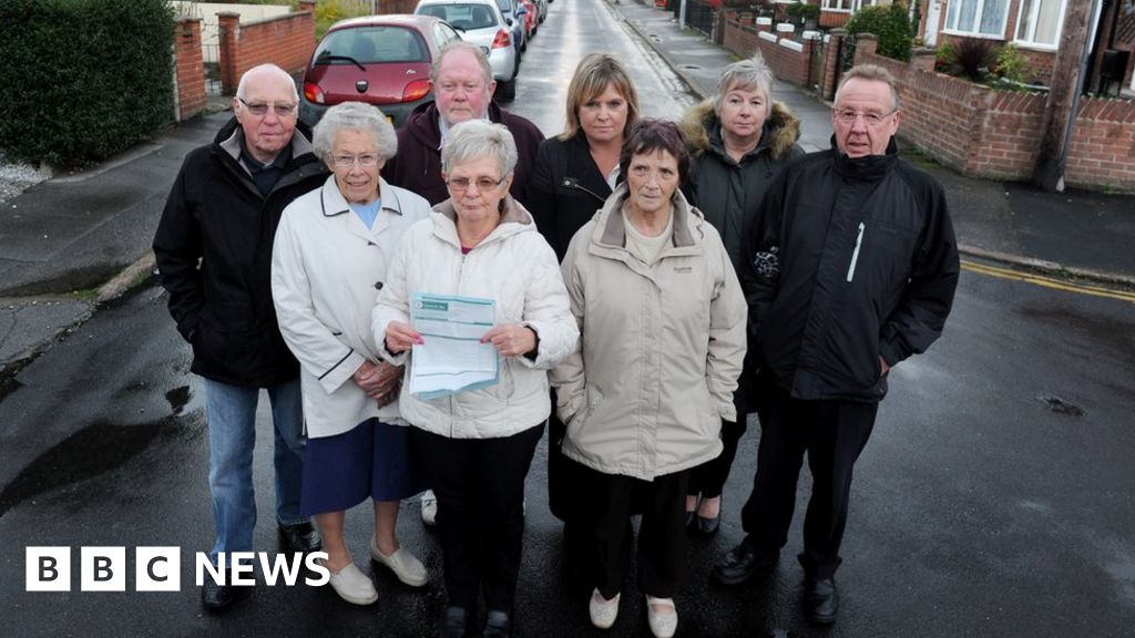 Hull's Lynton Avenue residents face council tax hike BBC News