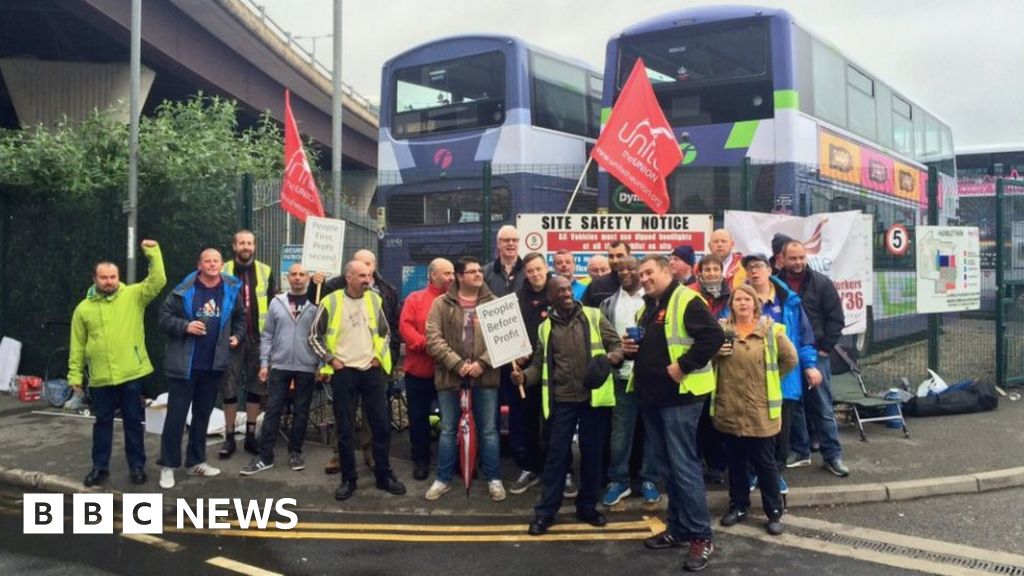 First Leeds bus workers set for indefinite strike action BBC News